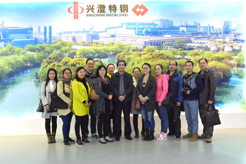 8合影.JPG 8合影.JPG